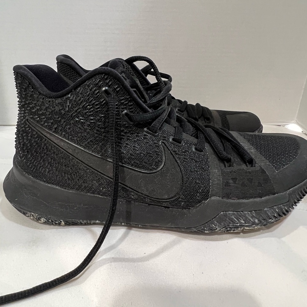 Nike Men’s black shoes